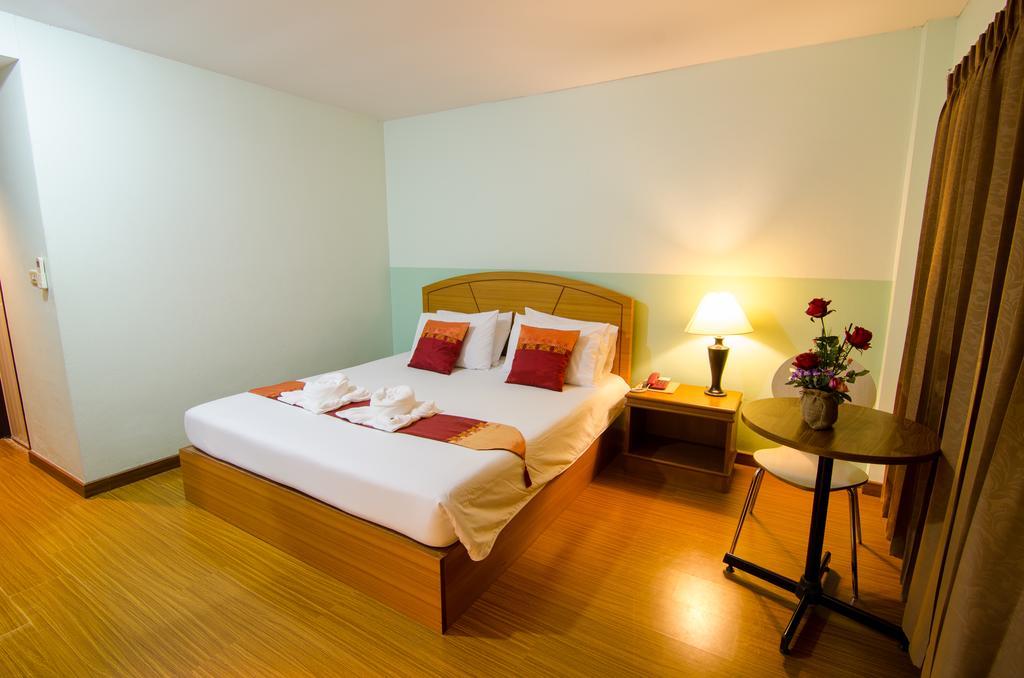 Ranong Garden Hotel Zimmer foto
