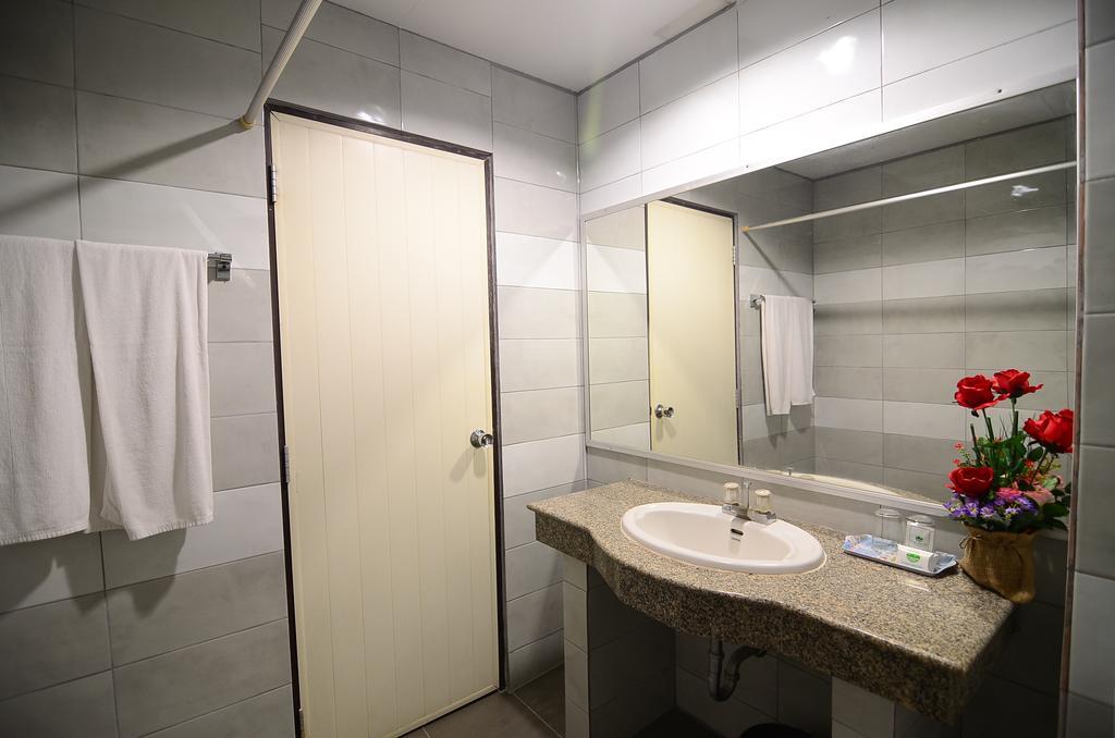 Ranong Garden Hotel Zimmer foto